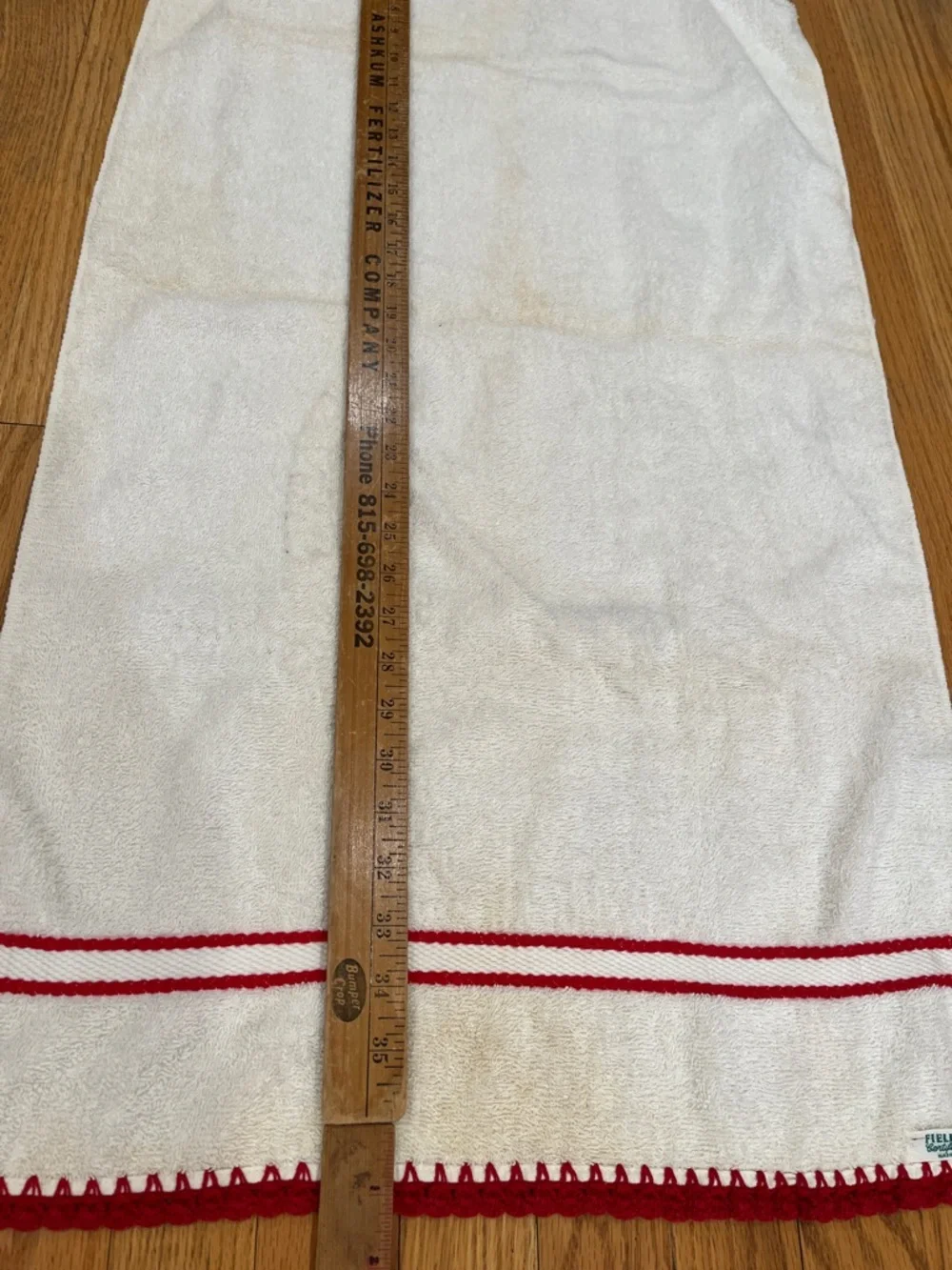 Vtg Fieldcrest Bath Towel W/Red Crochet Basket Pocket & Edging MCM Bathroom READ